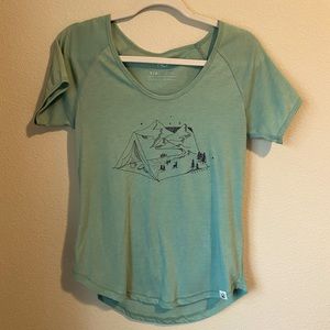 Tentree mountain/camping Tee ⛰